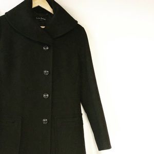 A beautiful LIDA BADAY, black coat. Immaculate!